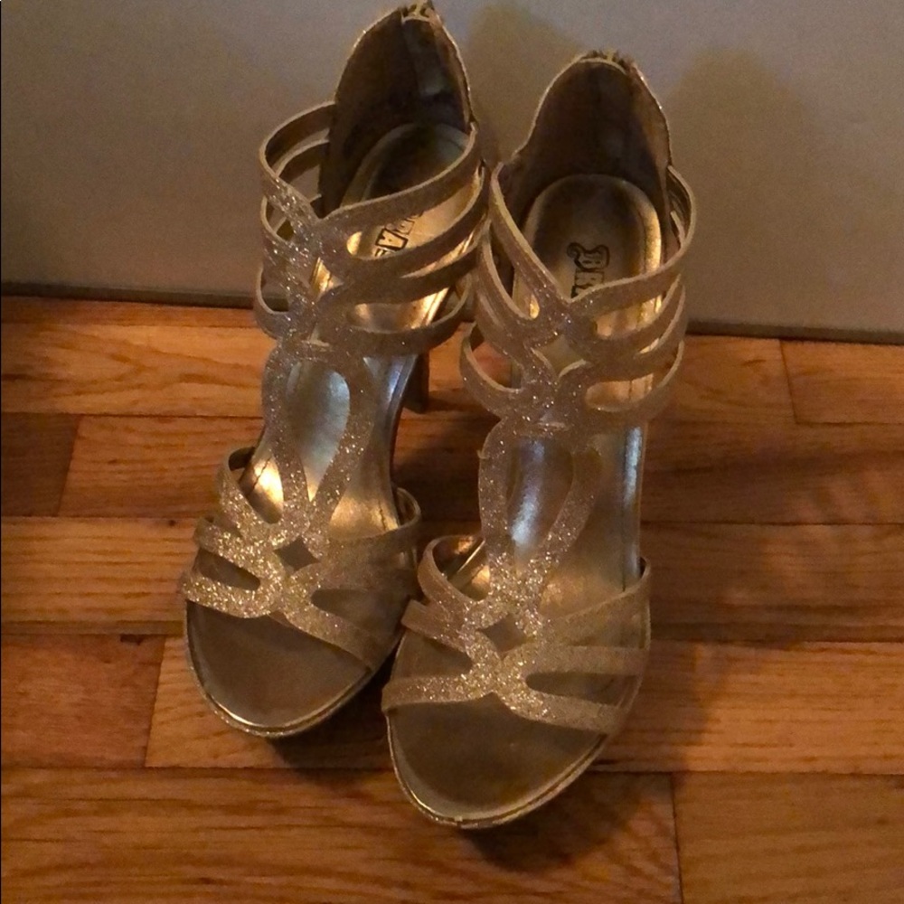 Sparkly gold heels